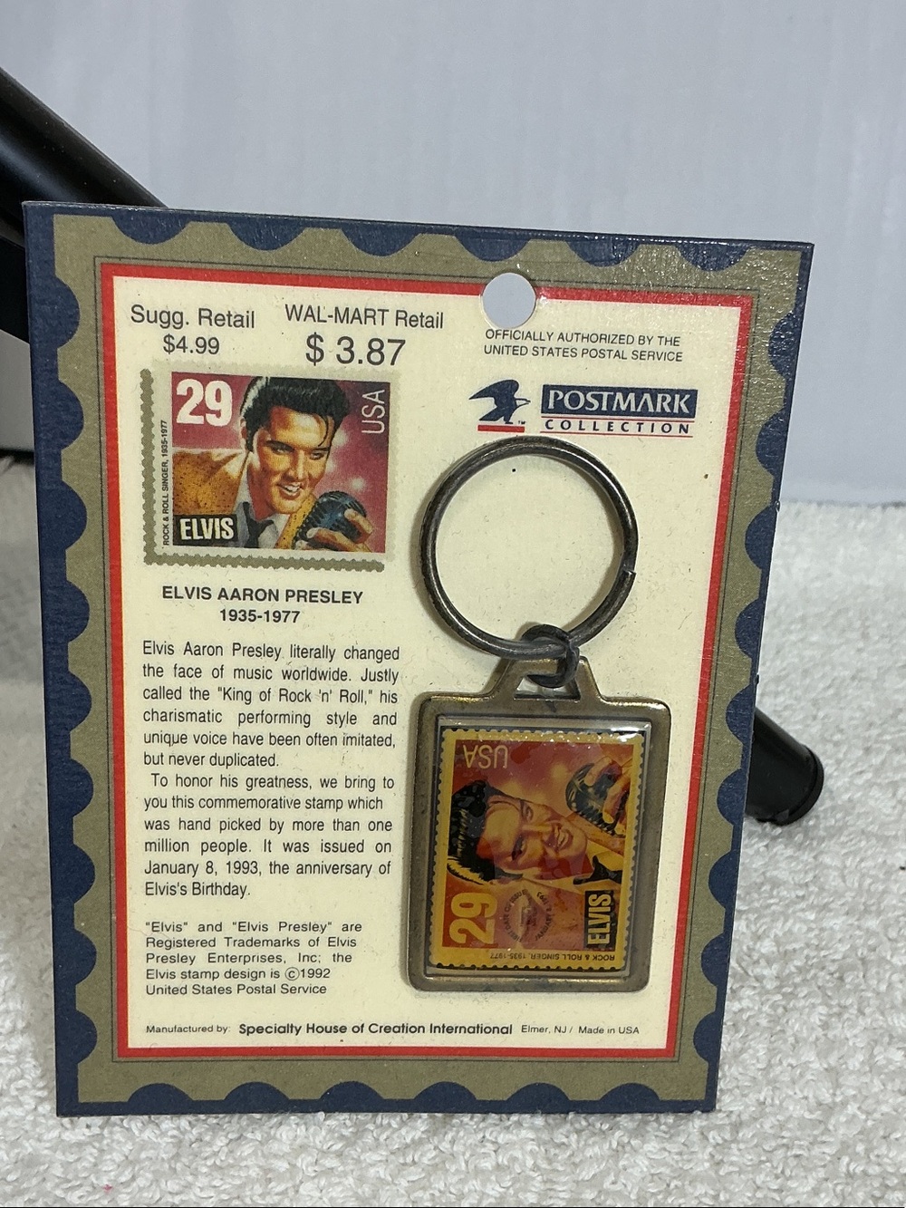 🌼Vintage 1992🌼 Elvis Presley postage stamp key chain